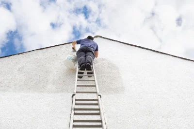 Peinture extérieure à Saint-Pierre-le-Moûtier — façades et ravalement